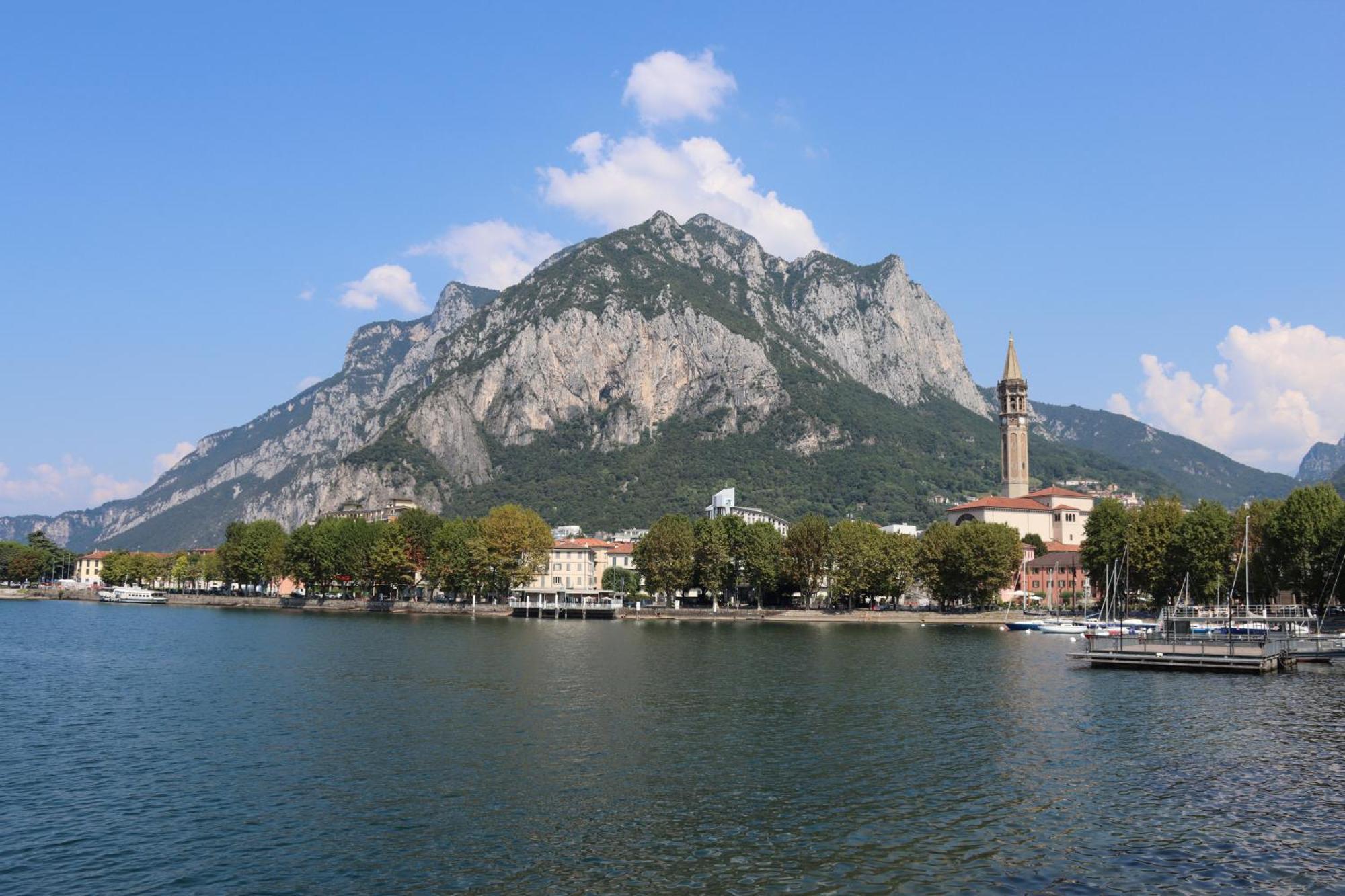 Ferienwohnung Casa Ardo Wifi & Free Parking In Lecco Center Exterior foto