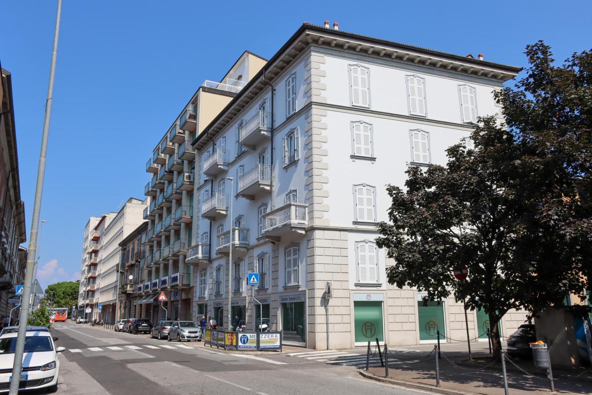 Ferienwohnung Casa Ardo Wifi & Free Parking In Lecco Center Exterior foto