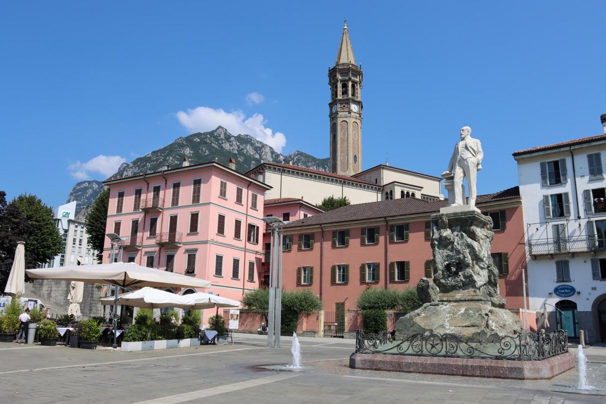 Ferienwohnung Casa Ardo Wifi & Free Parking In Lecco Center Exterior foto