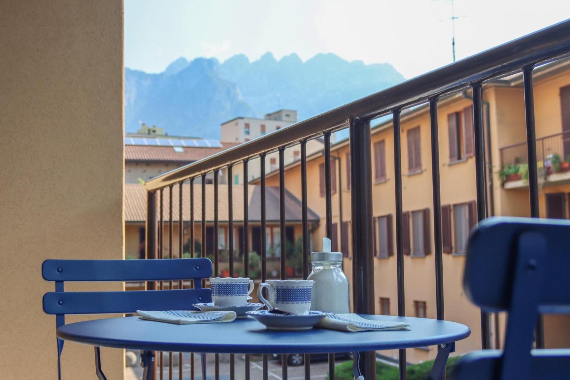 Ferienwohnung Casa Ardo Wifi & Free Parking In Lecco Center Exterior foto